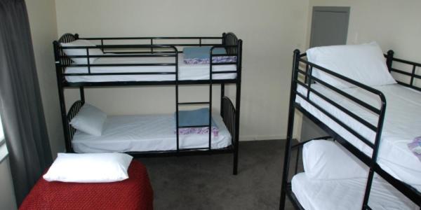 Albergue Kiwi Airport Backpackers Auckland Exterior foto