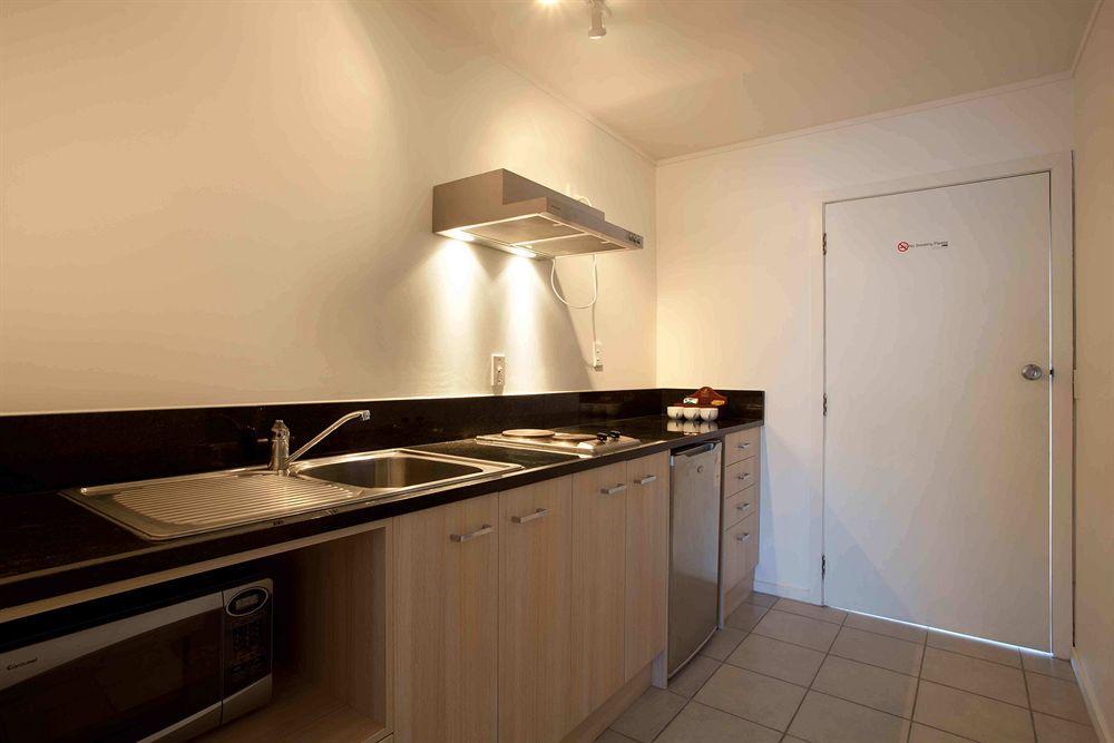 Albergue Kiwi Airport Backpackers Auckland Exterior foto