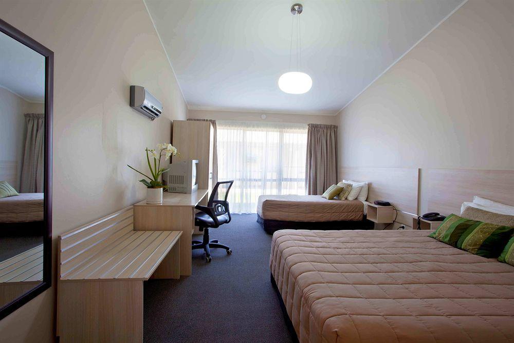 Albergue Kiwi Airport Backpackers Auckland Exterior foto