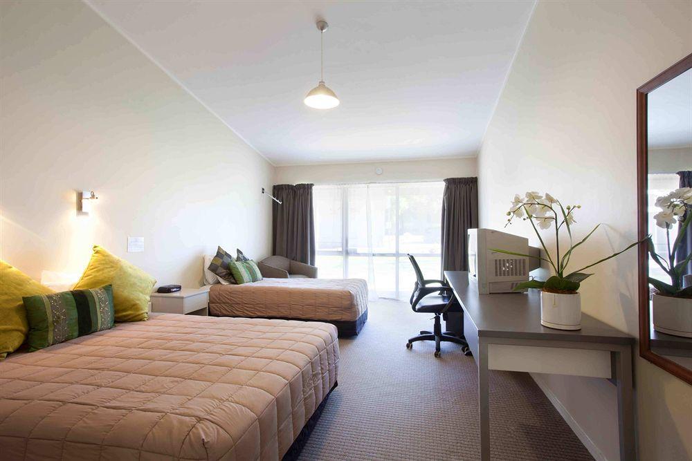 Albergue Kiwi Airport Backpackers Auckland Exterior foto