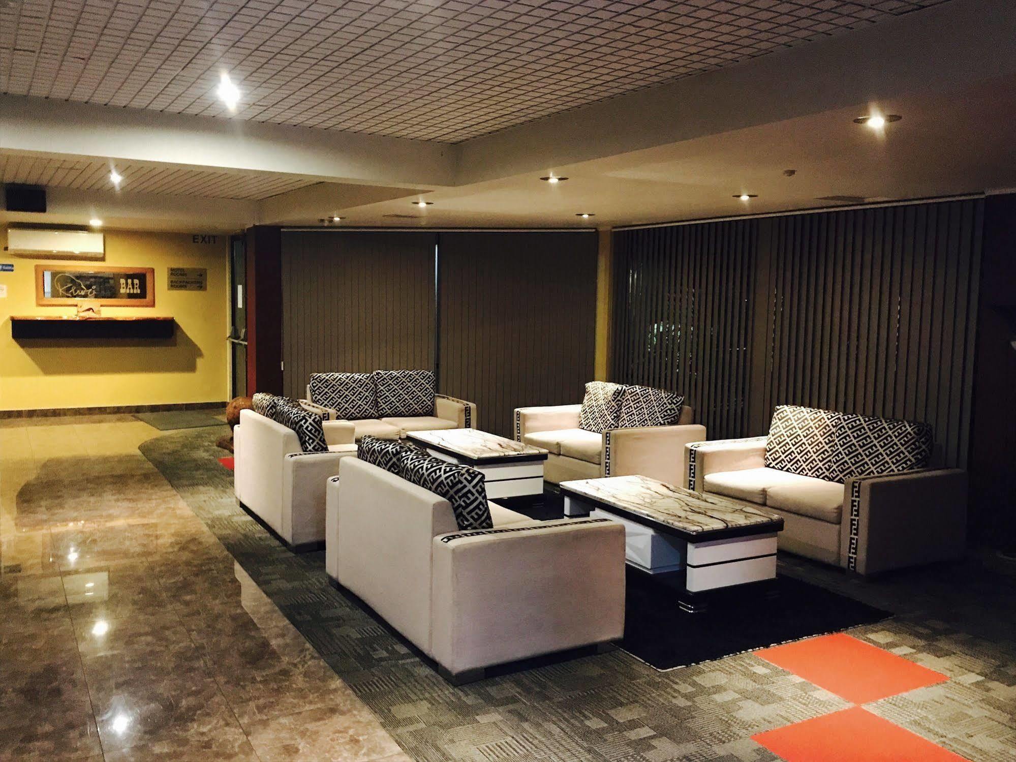 Albergue Kiwi Airport Backpackers Auckland Exterior foto